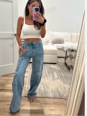 ARITZIA⭐️High rise cargo jeans❤️EUC